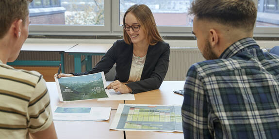 Wirtschaft und Verwaltung