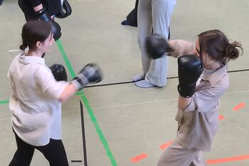 Selbstverteidigungskurs für Frauen